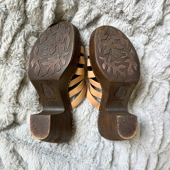 😍 Born Leather Strappy Slip On Sandal Heel, Cream Brown, Women's 9 - Picture 8 of 8